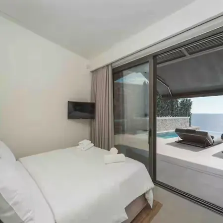 Wave Grand Infinity Villa Kuit - Luxury Retreat With Stunning Sea Views